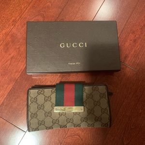 Gucci Wallet authentic